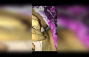 ConteudoDaMamis a Coroa do OnlyFans se entrega à siririca deliciosa