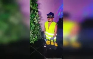 Andressa Urach e um bem dotado em cena quente