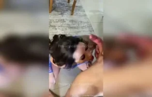 Flagra de morena safada chupando gostoso