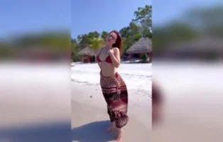 Cibelle Ferreira nua na praia e transando no hotel